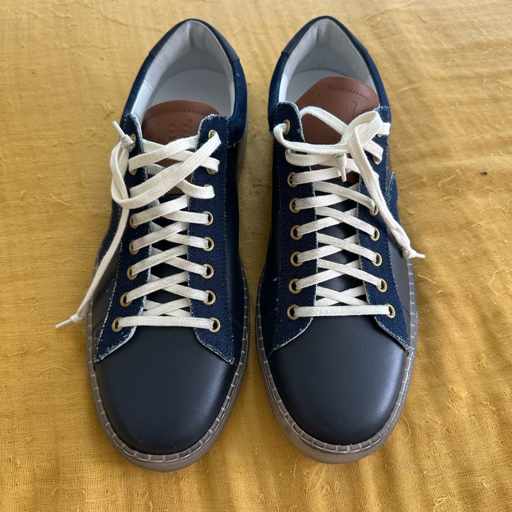 Oliver Cabell Dark Blue and White Sneakers